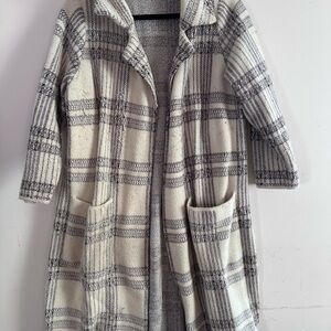 Cyrus Checkered Cape in Cream and Gray